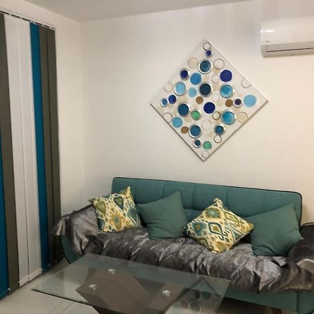 Luxury 2 Bed Apartment Next To The Beach พาราลิมนี ภายนอก รูปภาพ